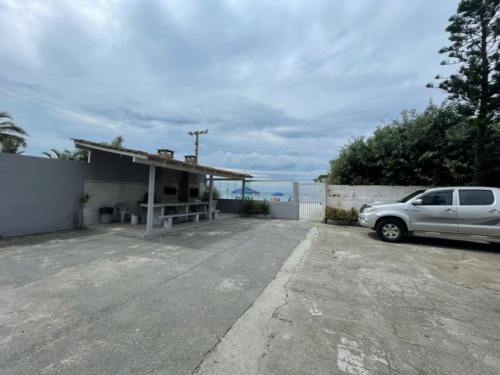 04 Pessoas, Em Residencial Frente Ao Mar *